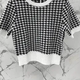 القمصان النسائية T houndstooth قصيرة الأكمام قميص أزياء جولة زر الكتف زر الحياكة الصوف أعلى ملابس أنيقة أنيقة