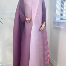 Damen Trenchcoats Miyake Plissee Kleid 2023 Farbverlauf Spleiß Langarm Schnürung Lose Mode Design Sinn Mantel