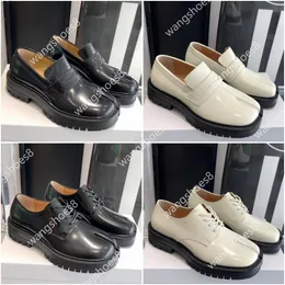 2024tabi Loafers Designer Men Men Women Tabi Split Toe Sandal Nude Shoes Luxury Fashion Outdoors Leisur