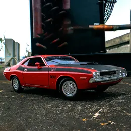 Diecast Model 1 24 Challenger T A 1970 Alloy Car Metal Toy Vehicles Muscle Sports Simulation Collection Children Gift 230912