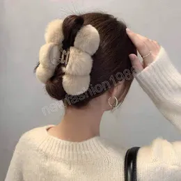 Plush New Hairpin Hair Claw Girls Temperament Back Head Hair Crab Clip For Women Fashion Black Winter Hair Accessories