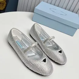 저렴한 고급 디자이너 Mary Jane Shoes 여자 평평한 바닥 드레스 신발 진짜 가죽 발레 댄스 삼각형 장식 라운드 헤드 캐주얼 파티 크기 높이