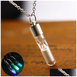 Anhänger Halsketten Neue Glow In The Dark Zeit Sanduhr Pendnat Leuchtende Glas Phosphor Flasche Charme Für Frauen Mode Schmuck Geschenk drop Dhmtu