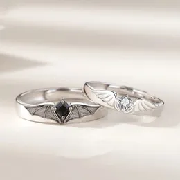 Eheringe Luxus Kristall Engel Dämon Paar Ringe für Frauen Männer Romantische Mode Flügel Design Einstellbare Verlobungsring Hochzeit Schmuck 230915