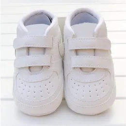 Baby First Walker högkvalitativa barn sneakers nyfödda flickor pojkar mjuk ensam sko småbarn barn före spädbarn spädbarn casual skor282p