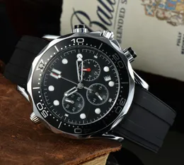 2023 Mens watches Designer omeg watch 42MM quartz Movement Watch Rubber Strap Sports wind Fashion Wristwatch Montre de luxe omegas watch ome-O2