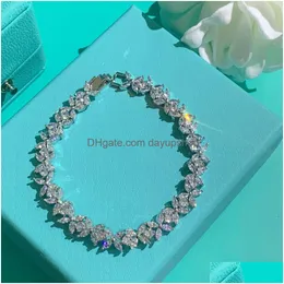 Braccialetti di design di lusso per donna Bracciale con ciondolo Trendy elegante semplice stringa di perline regalo di gioielli geometrici per feste Compleanno all'ingrosso D