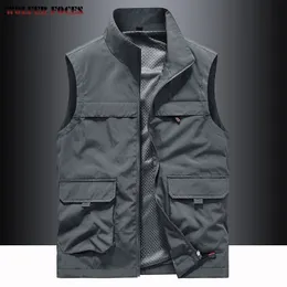 Men's Vests Outdoors Men's Waistcoat Camping Vests Pography Coat Fishing Vest Elegant Man Cardigan Climbing Work Sleeveless Biker 230914