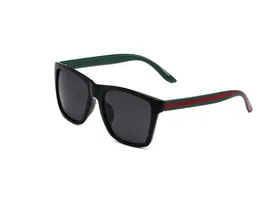 Okulary przeciwsłoneczne klasyczne okulary gogle na plaży okulary przeciwsłoneczne na plażę dla mężczyzny kobietę 7 kolor opcjonalny trójkątna sygnatura3535