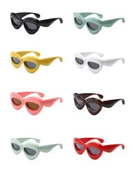 Yeni Büyük Dudak Güneş Gözlüğü Kadın Erkekler Modaya uygun Vintage Marka Tasarımcısı Hip Hop Square Yeşil Kırmızı Güneş Gözlükleri Kadın Gözlük UV400 8 Renk