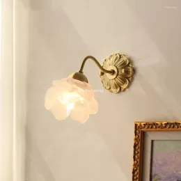 Lampa ścienna nowoczesna prosta sypialnia salon estetyczny światło nocne