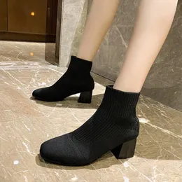 Fashion Women Solid Color Boots designer black white yellow Chunky Heel womens winter non slip Boots breathable outdoor trainers sneaker size 35-40