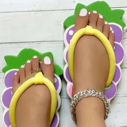 Slippers Fun Fruit Pattern Design Women Grape Toe Post Flip-Flops Preppy Fabric Woman Ladies Shoes Onesize Girls Slides