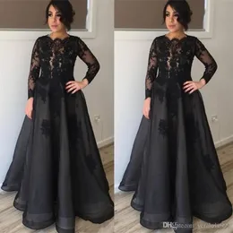 Modest Black Mother of the Bride Dresses Long Sleeves spets bröllop Gästklänningar Applices Scoop Neck Mother Formal Evening Dress PA275T