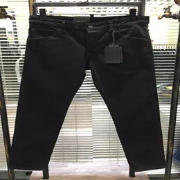 Neu eingetroffene Herrenjeans, schwarze Designer-Hosen, lässige Herrenhosen, hochwertige High-Street-Biker-Jeans von Luxyrys, Größe W28281d