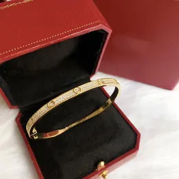 Top Luksusowa wysokiej jakości biżuteria Zaawansowana bransoletka Vintage For Women 2021 Nowa sprzedaż projektanta marki 18K Brass Gold Masht T202S