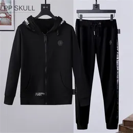 Mens Tracksuits PP Plein Man Hoodie Long Sleeve Set 100 ٪ Trend Trend Daily Disual Round Neck Tracksuit Autumn Winter Grougging Sports 230915