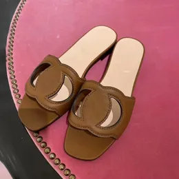 Lyxdesigner Högkvalitativ Guccie för Women Man Summer Beach Tjock Platform Kvinnor Inslocking G Flat High Heel Cut-Out Sandal Leather