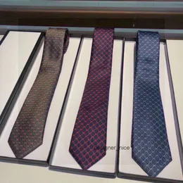 2023 Cravatta da uomo Cravatta da uomo Luxurys Designer Cravatta da affari Moda Cravatta casual Cravate Krawatte Corbata Cravatta 220325XS''gg''QTAF