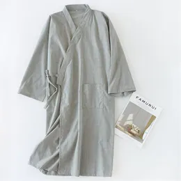 Mäns sömnkläder Summer Men Robe Gown Solid Cotton Japan Style Kimono Bathrobe klänningar Lossa manlig nattklänning Casual Sleep Home CL2952