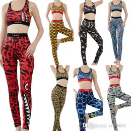 Tasarımcı Yoga Bra Sets Kadınların Takipleri İki Parça Pantolon Set seksi mahsul üst yelek Bikini Patchwork Shark Camo Baskılı Mayo220d