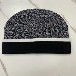 2023 Fashion Beanie Designer cappelli Berretto da uomo e da donna autunno inverno termico cappello lavorato a maglia da sci marchio cofano plaid di alta qualità Skull Hat berretto caldo di lusso 88118256