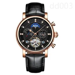 Tourbillon Montre Homme Luxury Designer Watches Highting Quality Leather Strap مقاومة للماء اليومية الترفيهية MENS MONE WATCH PLATED GOLD SILVER SB042