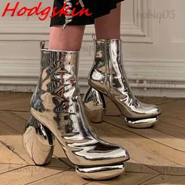 Boots Newest Novelty Ankle Boost Pointed Toe Side Zipper Strange Style Sliver/black Runway Show Casual Party Fashion Short Women Boots babiq05