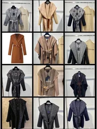 2023 Nuove cappotti di lana autunno e inverno donne, alla moda e versatile, alla vita, al collo di pelliccia, cappotti in stile straniero per donne, tendenza calda