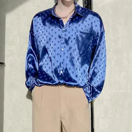 Camicie eleganti blu di seta da uomo alla moda con punti retrò per uomo in raso oversize design liscio camicetta di grandi dimensioni jacquard casual da uomo213G