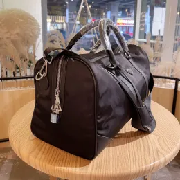2023 Bolsa de viagem masculina fashion tripla preta de nylon com alça para bagagem de cavalheiro bolsa de negócios com alça de ombro Rave Reviews