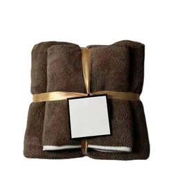 2023 Designer Bath Towel Set Coral Velvet Fashion Towels Face Towels Luxury Unisex Absorbent Men Womens Wash Cloths for Home el283D