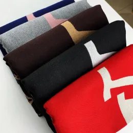 2022 Top Luxus Schal Kaschmir und Seide Mischung Modefarben Pashmina Winter Warm Markendesigner Brief Schal Klassisches Muster lang