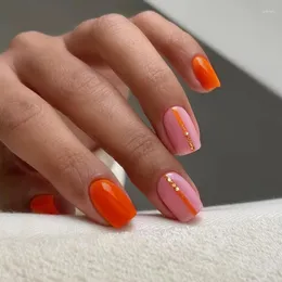 Fałszywe paznokcie 24pcs Orange Pink Fashion sztuczna sztuczna z klejem Krótkie francuskie Fałszywe Square Paznokcie