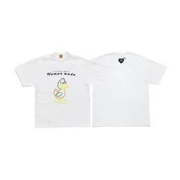Japanska trendiga varumärken Human Made Mens Designer T Shirts Löst montering Kort ärm T-shirt med svavel bomulls isbjörn Duck söt djurbokstäver Tshirt C3