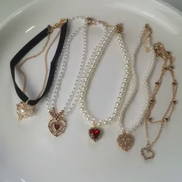Pendanthalsband Kpop Vintage Love Heart Choker Halsband för kvinnor Zircon Pearl Chain Party Esthetic Jewelry Christmas Gift 230915