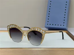 New fashion design woman sunglasses 0114 charming cat eye half frame inlaid with sparkling crystal colored diamonds queen style top quality UV400 lens