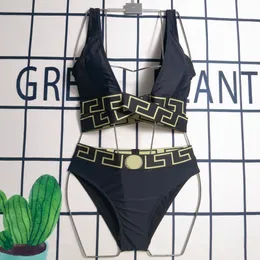 Designer bikini Dames tweedelige bikini met alfabetbadpak Kristal zomer Fen-badpak Strand luxe badpak driepunts eendelig Damesbadmode WGU