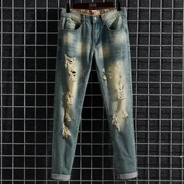 2020 nuovi uomini del foro jeans slim moda classica strappato Hip Hop Vintage blu pantaloni in denim casual maschile vestiti di marca 28-40210A
