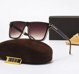 2023 New Sunglasses Tom Brand Ford 디자이너 UV400 안경 금속 금속 검은 프레임 태양 유리 남녀 거울 선글라스 폴라로이드 렌즈와 상자