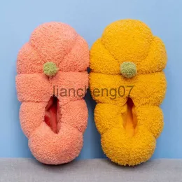 Slippers 2022 New Cute Pumpkin Home Slippers بالإضافة إلى Kaii Orange Pumpkin Furniture Decoration Darm Slippers Gift X0916