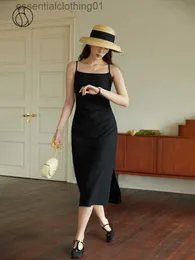 Базовые повседневные платья DUSHU Женское длинное черное платье-комбинация с разрезом Дизайн Элегантное платье-комбинация с квадратным вырезом Регулируемый ремень Весеннее женское однотонное платье L230918