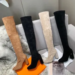 Designerstövlar Höga klackar över knäskinnstövel Suede Kvinnor pekade lyxigt läderbotten Fashionable Boots Factory Factwear Storlek 35-41