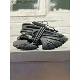 Sapatos Esportes Submarino Invisível Respirável Casal Sneaker Maré Balmaiin Top Feminino Edição Bullet Masculino Balman Dad Top Designer Nave Espacial Qualidade YNR4