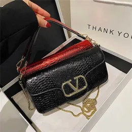 90% di sconto a buon mercato su una borsa da donna alla moda e trendy da donna piccola catena quadrata di alta qualità da donna ascellate ascella