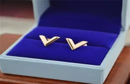 Martick Geometric Earrings For Women Europe Brand V Letter Triangle Cute Stud Earrings Jewelry Gift E1576893345