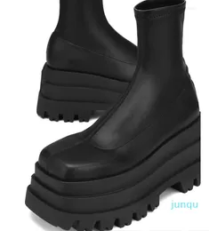 Botas plataforma feminina tornozelo estilo gótico legal marca de combate sapatos de rua bota grandes botas mujer