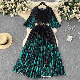 Casual Dresses Summer New Fashion Round Neck Pleated Dress Women's The Slim Beach Short Sleeve Party Clothes Vestidos Elegant187e