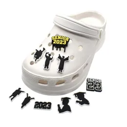 Charms Shoe PVC Graduation Clog Decoration Buckle Accessories Pins Charm Knappar Studenter Lärarskola Gift Drop Leverans smycken FI DHLPG