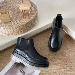 Designerskie buty średnie buty grube jedyne damskie buty skórzane kryształowy zewnętrzny Martin kostka moda bez poślizgu grube podeszwy buty Chelsea 77